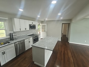 10632 Courtney Rd in Glen Allen, VA - Building Photo - Building Photo