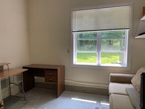 166 Kendall Ave, Unit 1 in Ithaca, NY - Building Photo - Building Photo