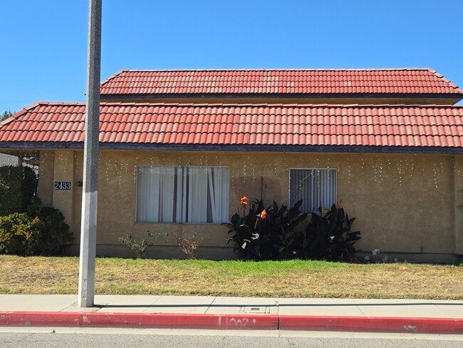 2433 E Garvey Ave N, Unit 2 in West Covina, CA - Building Photo - Building Photo