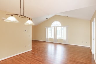 Vinecroft Apartments in Clarence Center, NY - Building Photo - Interior Photo