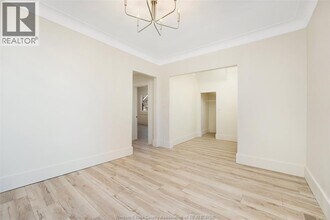 785 HALL in Windsor, ON - Building Photo - Building Photo