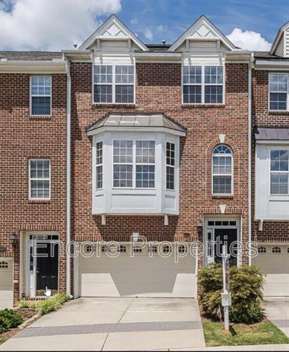 3005 Imperial Oaks Dr in Raleigh, NC - Foto de edificio