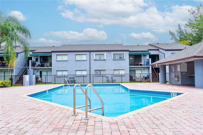 7419 SW 152nd Ave in Miami, FL - Building Photo - Building Photo