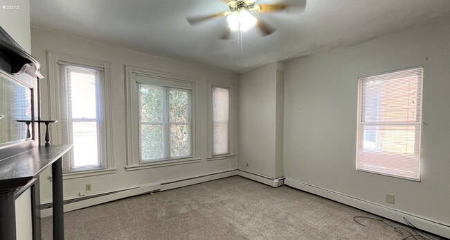 3227 Joe Hammer Sq in Pittsburgh, PA - Foto de edificio - Building Photo