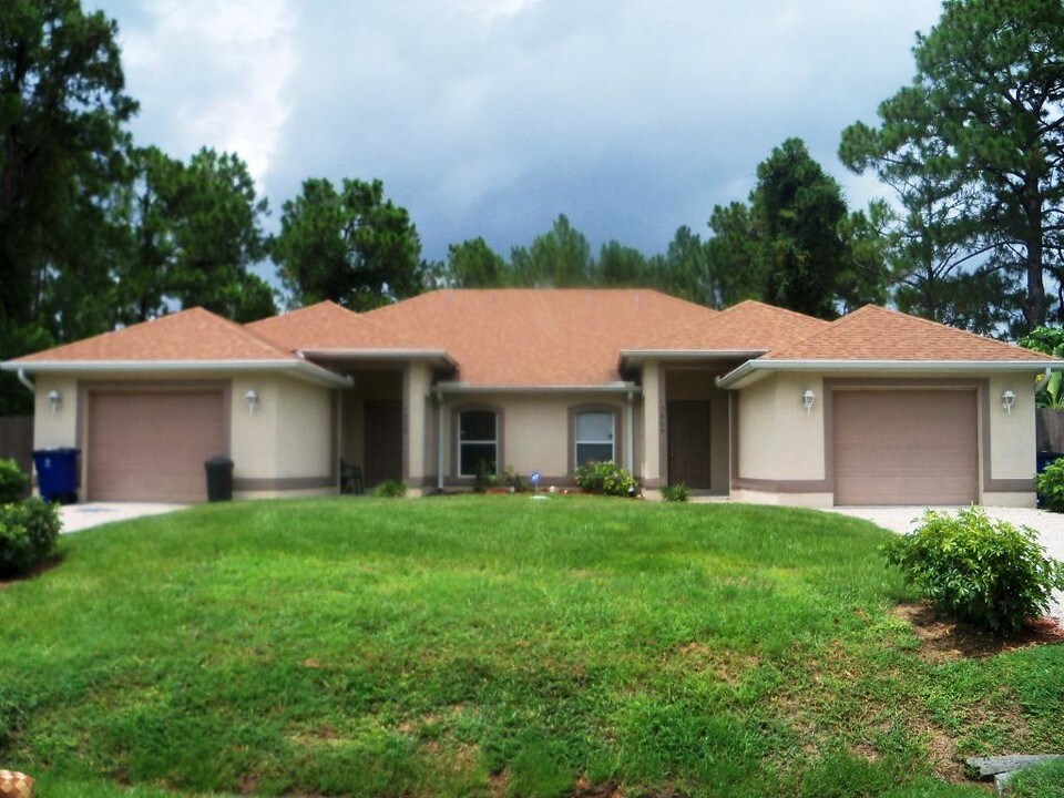 4604 30th St SW in Lehigh Acres, FL - Building Photo