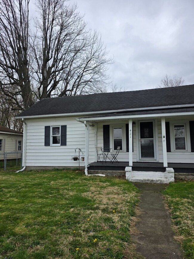 421 Conneaut Ave in Bowling Green, OH - Building Photo - Building Photo