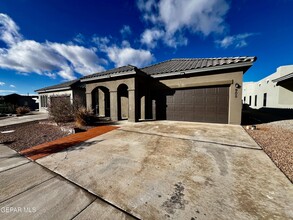 905 Malven Pl in El Paso, TX - Foto de edificio - Building Photo