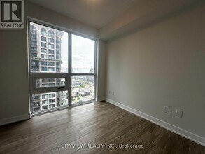 430-2430 Square One Dr in Mississauga, ON - Building Photo - Building Photo
