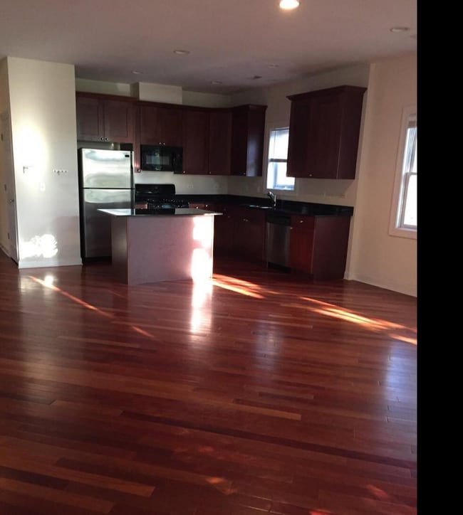 3114 N Racine Ave, Unit 3N