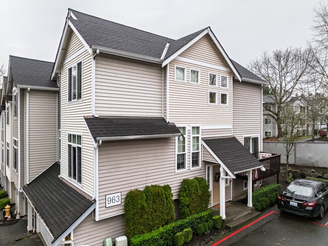 Sedona Townhomes in Renton, WA - Building Photo - Building Photo