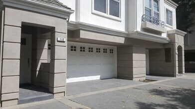 420 Milan Dr in San Jose, CA - Building Photo - Building Photo