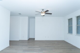 520 Truman St in Little Elm, TX - Building Photo - Building Photo