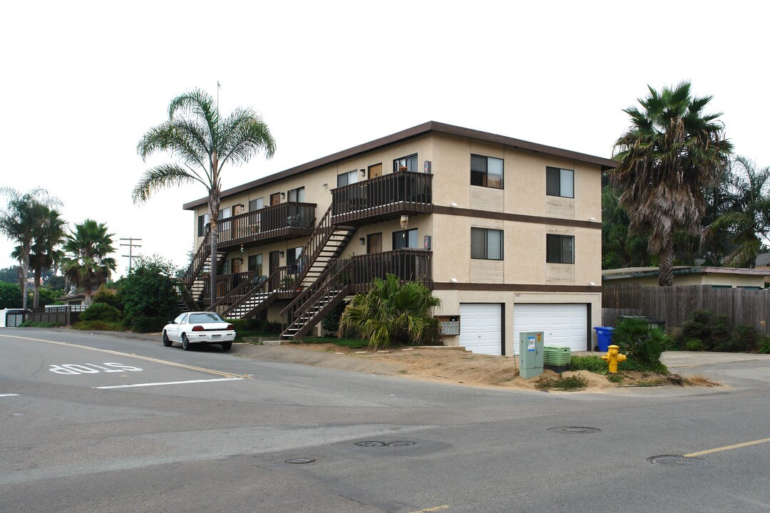 Park Place in Encinitas, CA - Building Photo