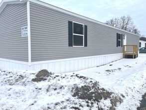 6621 W Ridge Rd in Fairview, PA - Building Photo - Building Photo