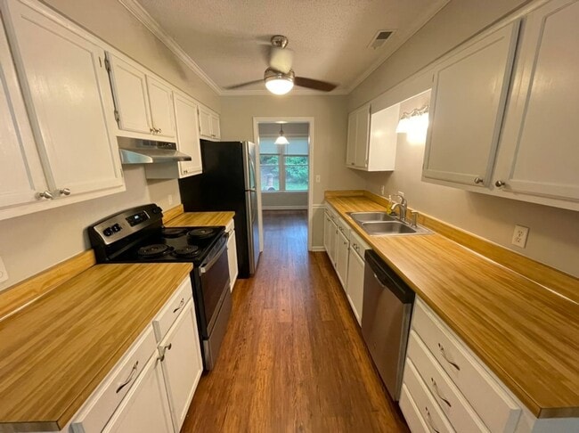 120 Inverness Ct in Cary, NC - Building Photo - Building Photo