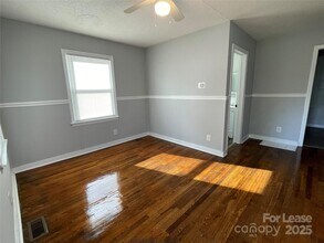 1612 Russell Ave in Charlotte, NC - Building Photo - Building Photo