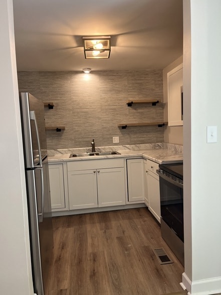 property at 2295 Georgetown Rd NW