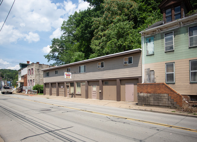 706 Evergreen Ave in Millvale, PA - Building Photo - Building Photo