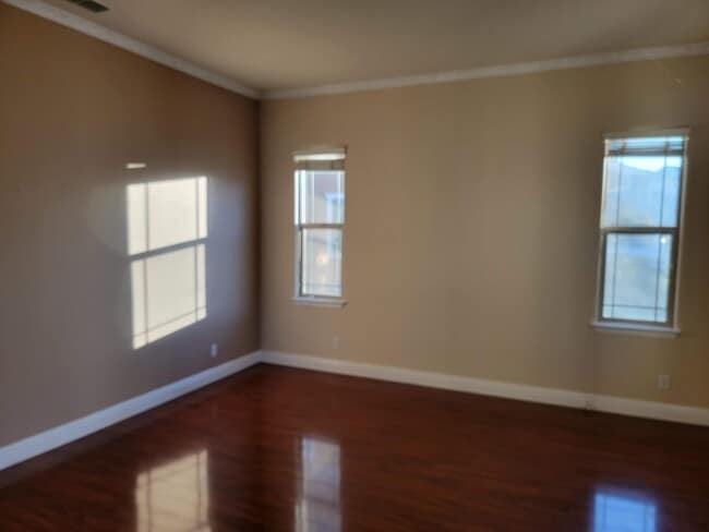 469 Hawk Dr in Petaluma, CA - Building Photo - Building Photo