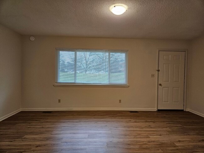 303 S Germantown Rd, Unit B in Chattanooga, TN - Foto de edificio - Building Photo