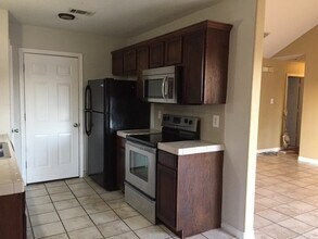 3402 Warfield Dr in Killeen, TX - Building Photo - Building Photo
