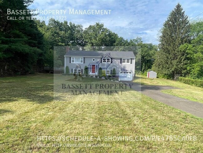 45 Carriage Dr in North Haven, CT - Building Photo - Building Photo