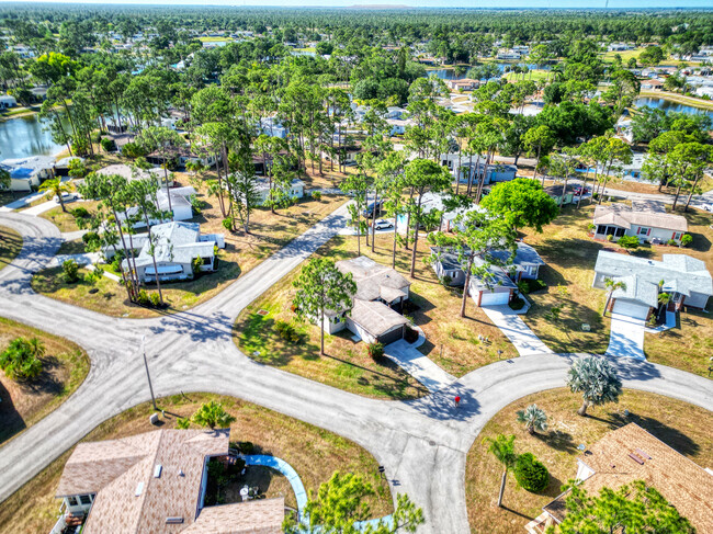 19430 Sun Air Ct in North Fort Myers, FL - Building Photo - Building Photo