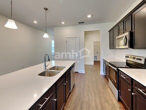 2105 Saffron Walden Dr in Plant City, FL - Building Photo - Building Photo