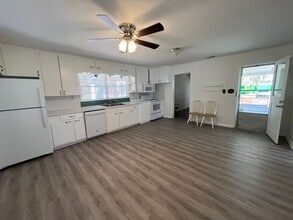 307 Parshley St SW in Live Oak, FL - Building Photo - Building Photo