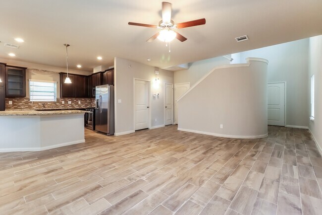 7907 Fijian Cypress Dr in Cypress, TX - Foto de edificio - Building Photo