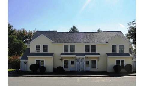 Village View in Freeport, ME - Building Photo