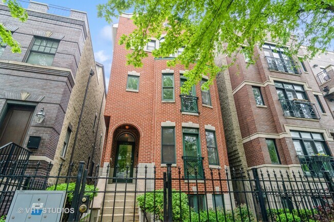 property at 2737 N Southport Ave