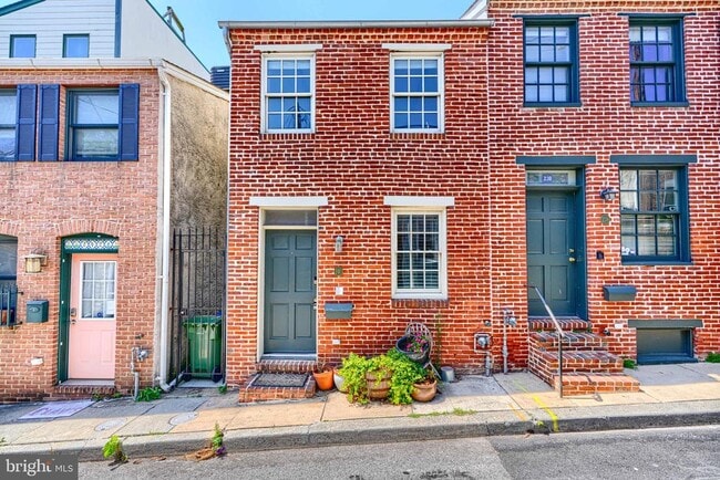 property at 240 S Chapel St