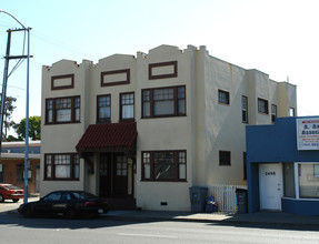 2414 Sonoma Blvd in Vallejo, CA - Foto de edificio - Building Photo