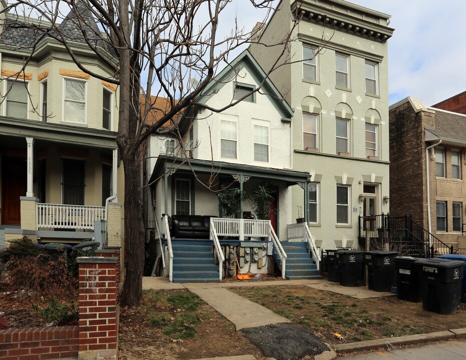 1333 Kenyon St NW in Washington, DC - Building Photo