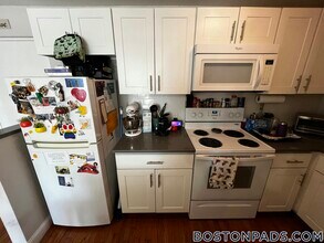 134 Summer St, Unit 5 in Malden, MA - Building Photo - Building Photo