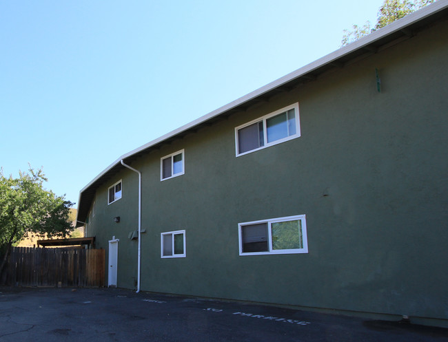 Rocky Hill Apartments in Vacaville, CA - Building Photo - Building Photo