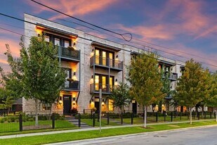 2817 Shelby Ave in Dallas, TX - Building Photo