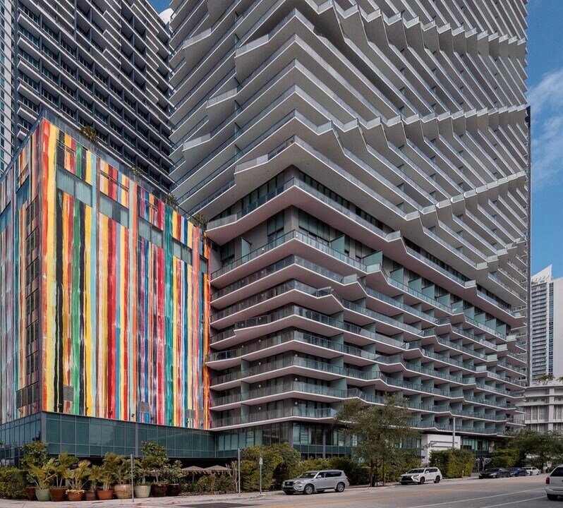 1300 S Miami Ave, Unit 1507 in Miami, FL - Building Photo