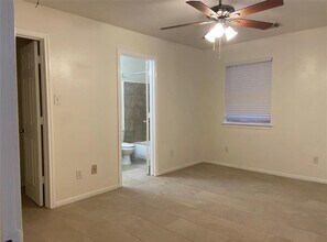 6841 Larkstone St in Houston, TX - Building Photo - Building Photo