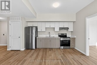 785 Southwood Way in Woodstock, ON - Building Photo - Building Photo