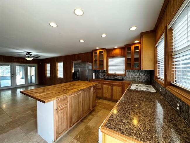 property at 1019 7th St