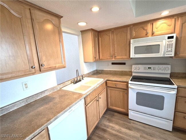 property at 1429 Cape Coral Pkwy W
