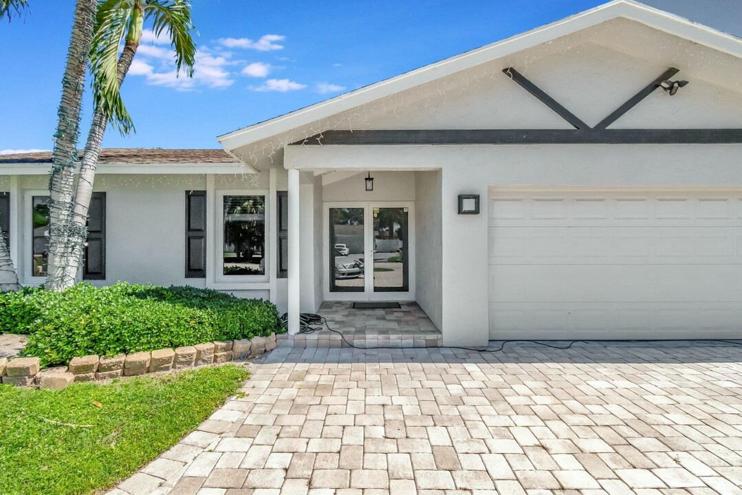 637 Ibis Dr in Delray Beach, FL - Building Photo