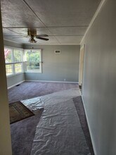 1328 NW Ellan St in Roseburg, OR - Building Photo - Building Photo
