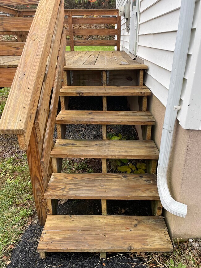 940 Old Gravel Pike in Schwenksville, PA - Building Photo - Building Photo