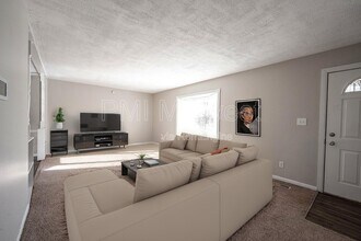 8830 E 35th St in Indianapolis, IN - Building Photo - Building Photo