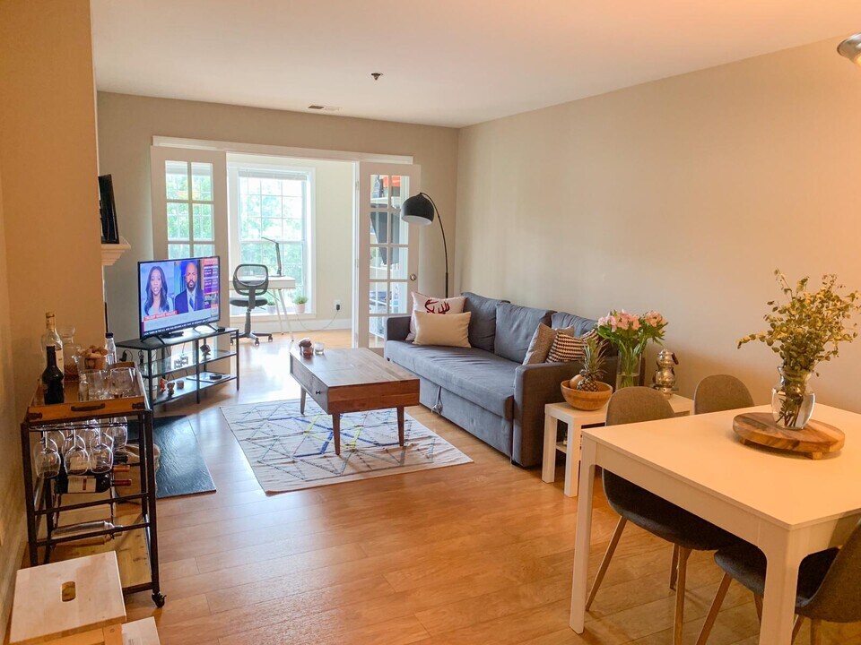 1812 N Quinn St in Arlington, VA - Building Photo