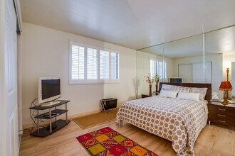 1750 E Ocean Blvd, Unit C in Long Beach, CA - Foto de edificio - Building Photo