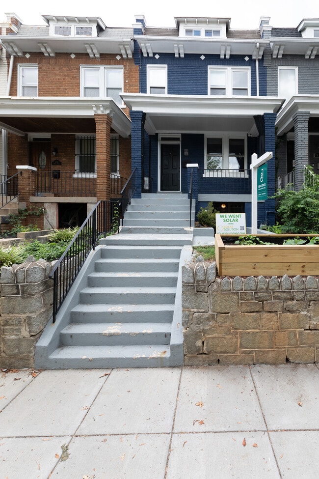 1234 Owen Pl NE in Washington, DC - Foto de edificio - Building Photo